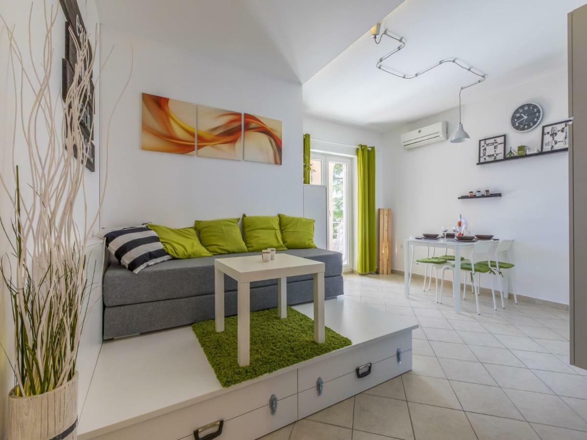 Apartment Color Green Dramalj Ngoại thất bức ảnh