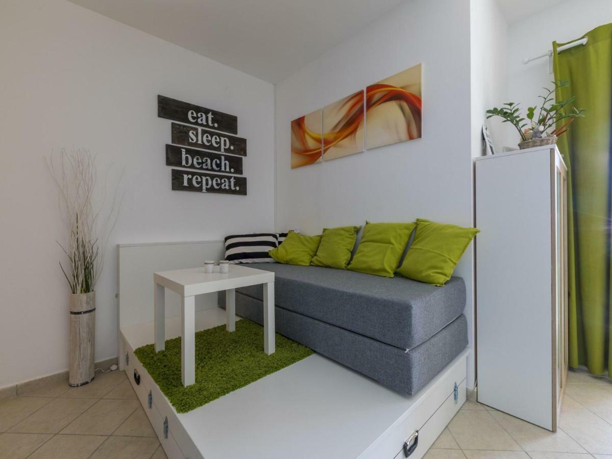 Apartment Color Green Dramalj Ngoại thất bức ảnh